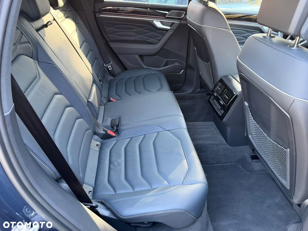 Volkswagen Touareg 3.0 V6 TDI 4Motion R-Line - 27