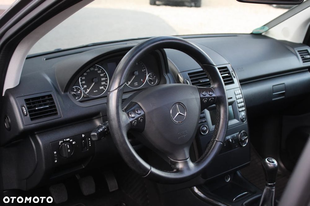 Mercedes-Benz Klasa A 160 CDI DPF BlueEFFICIENCY Special Edition - 9
