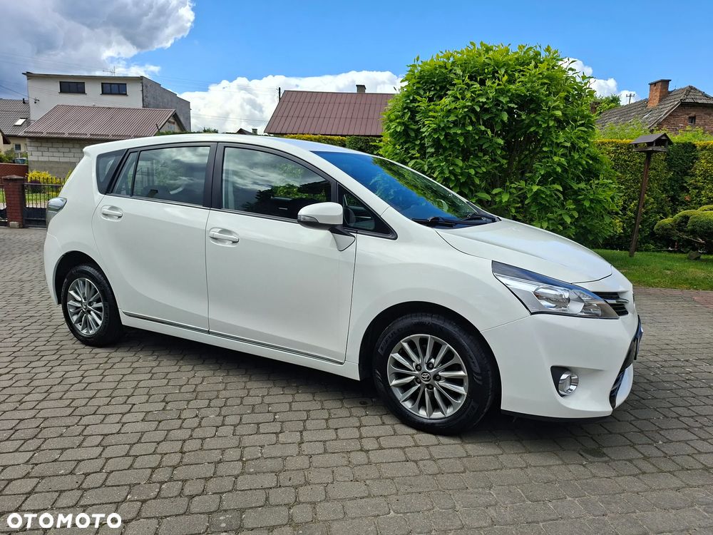 Toyota Verso 1.6 D-4D Premium - 2