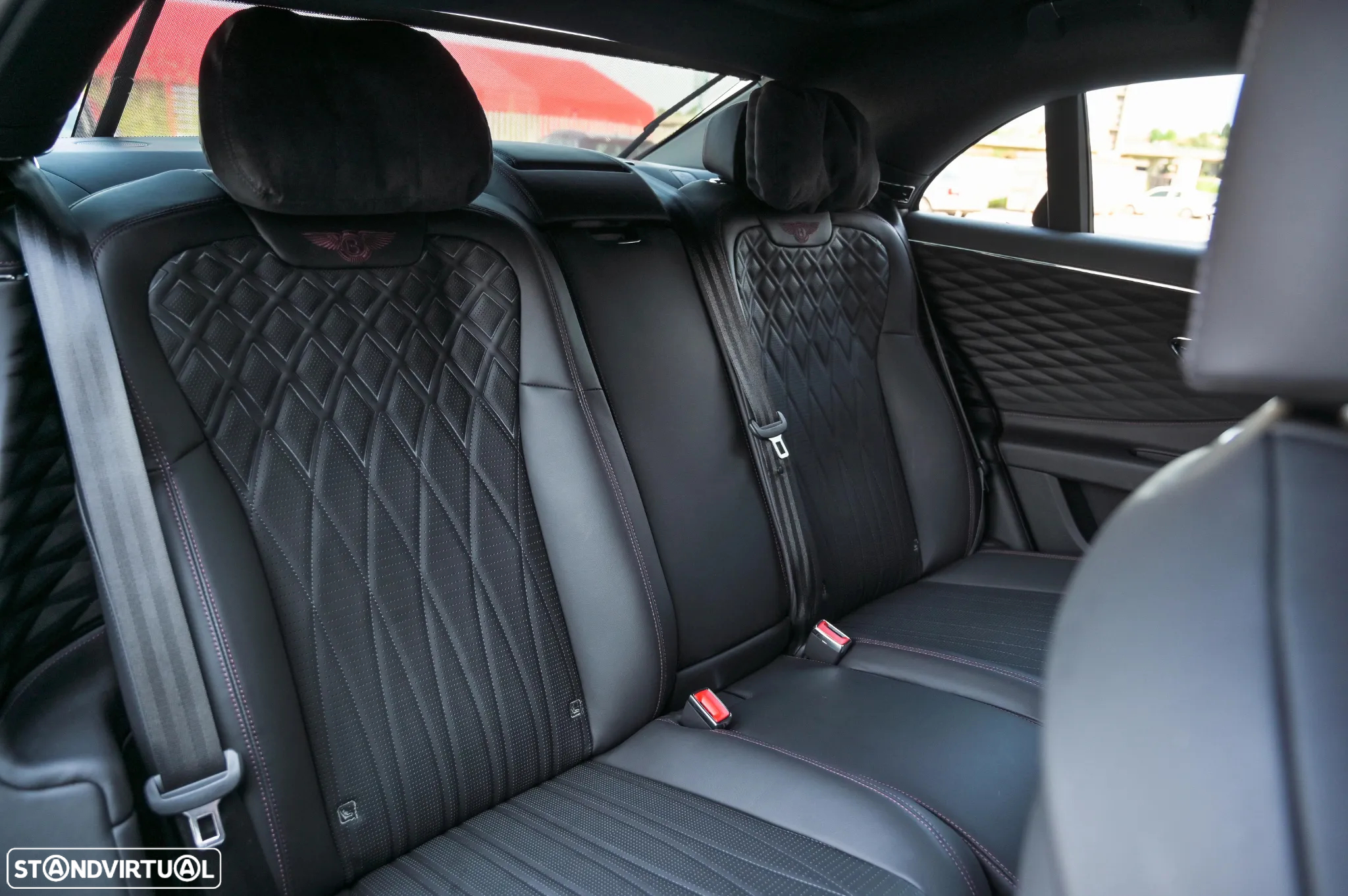 Bentley Flying Spur Hybrid - 32