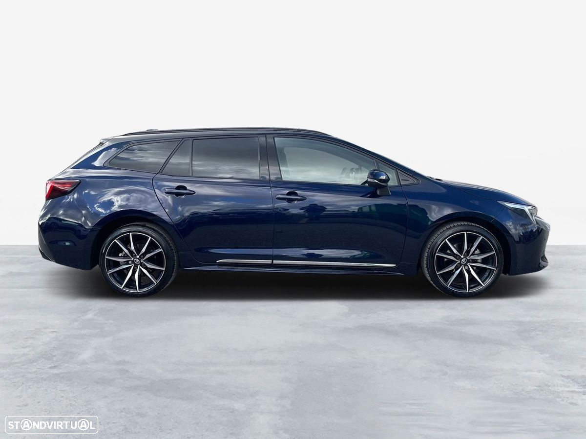 Toyota Corolla Touring Sports - 17