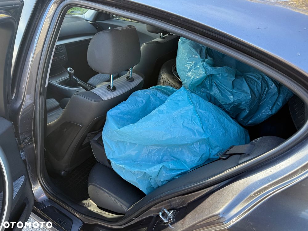 BMW Seria 1 120i - 13