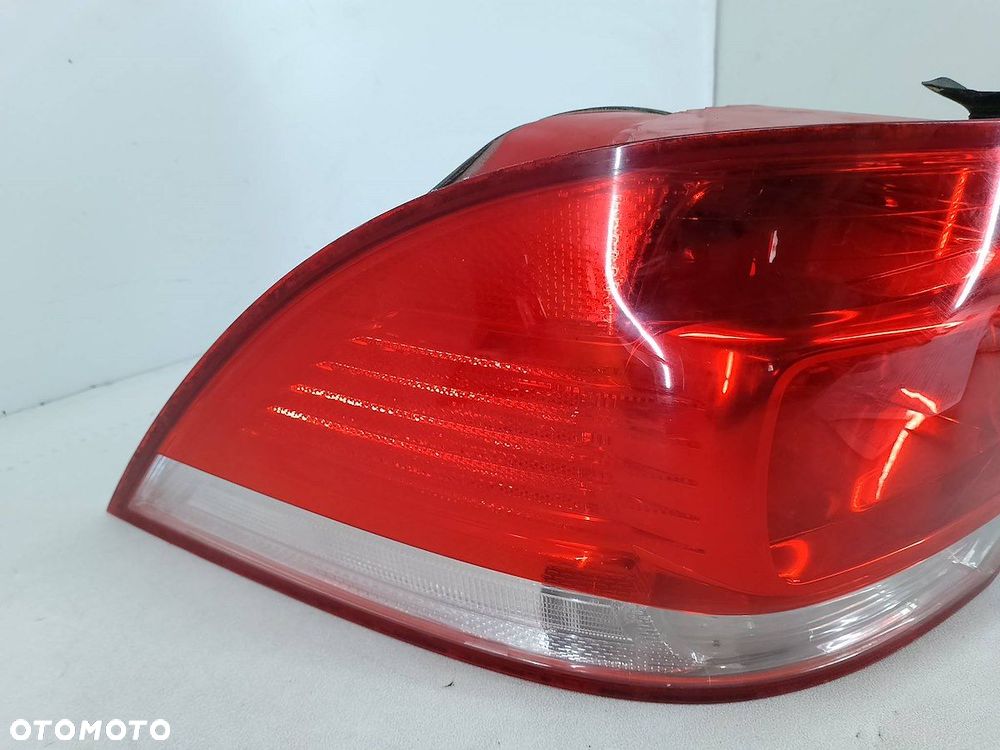 LAMPA TYLNA LEWA VW GOLF V 1K9945095A KOMBI - 3