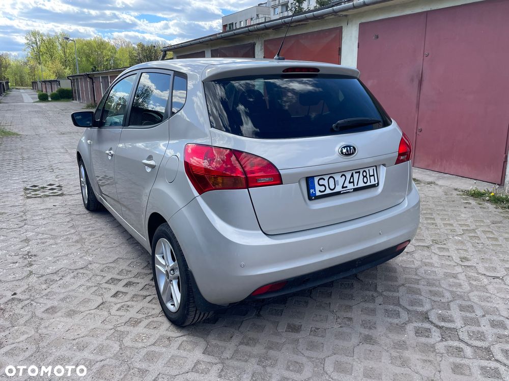 Kia Venga 1.6 L - 4