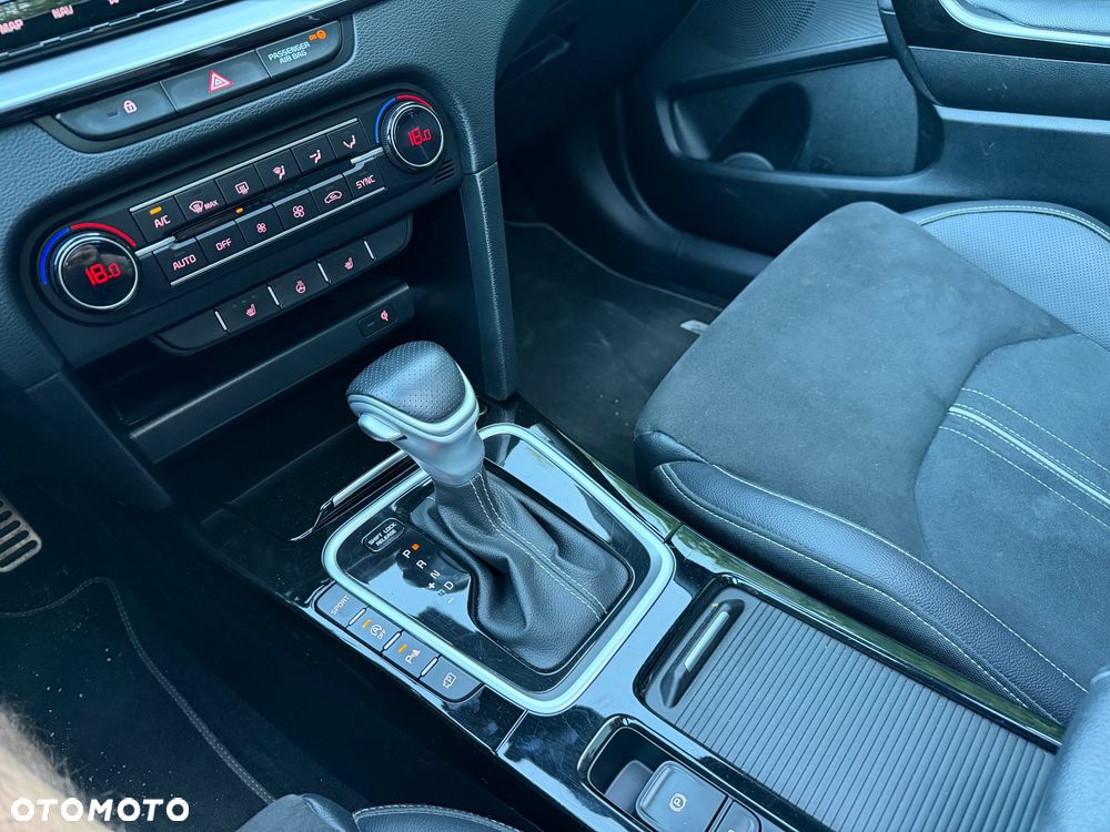 Kia Ceed 1.5 T-GDI GT-Line DCT - 17