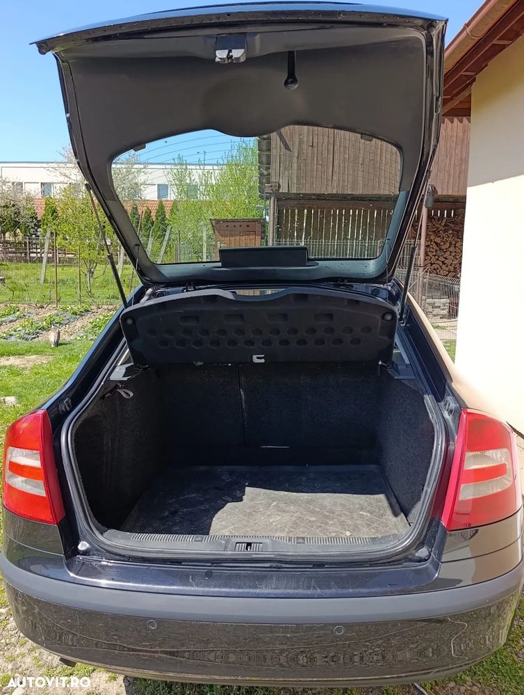 Skoda Octavia 1.6 Trend - 7