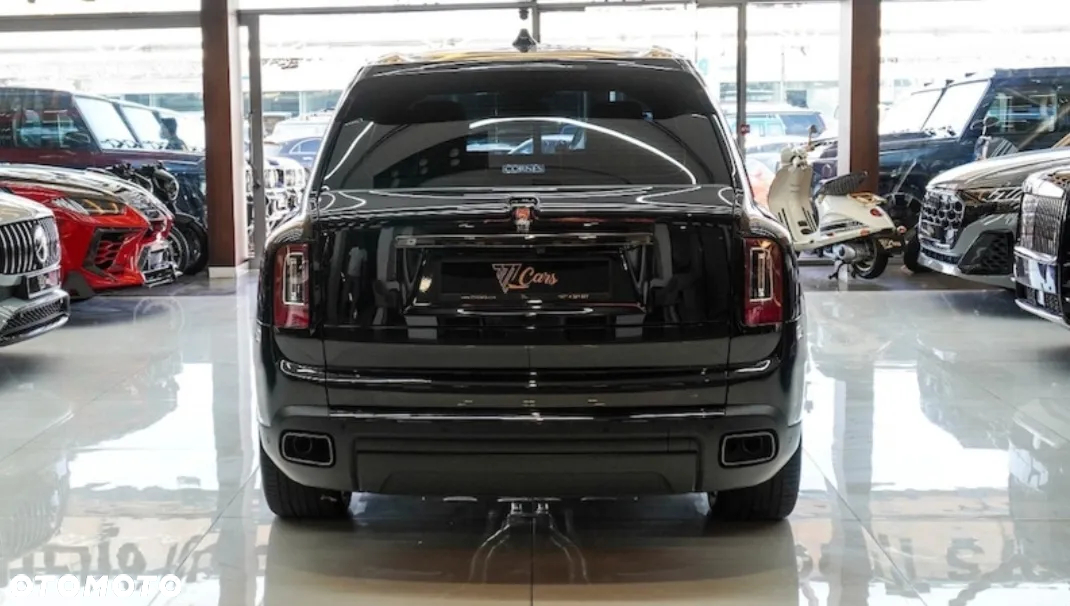 Rolls-Royce Cullinan Black Badge - 18