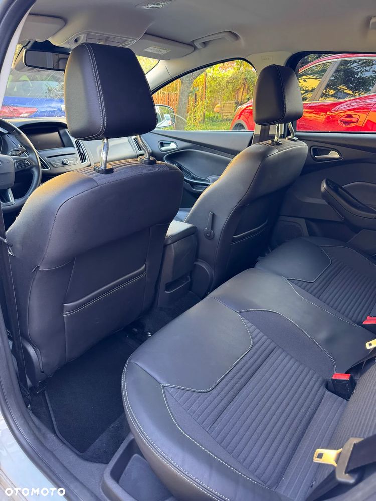 Ford Focus 1.5 EcoBoost ST-Line Business - 21