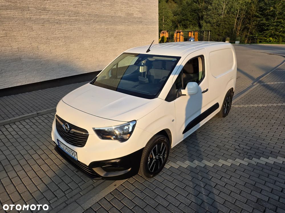 Opel Combo 1.2 benzyna Vat! rok2020 navi klima 3-osobowy tempomat grzana szyba fotele hak - 6
