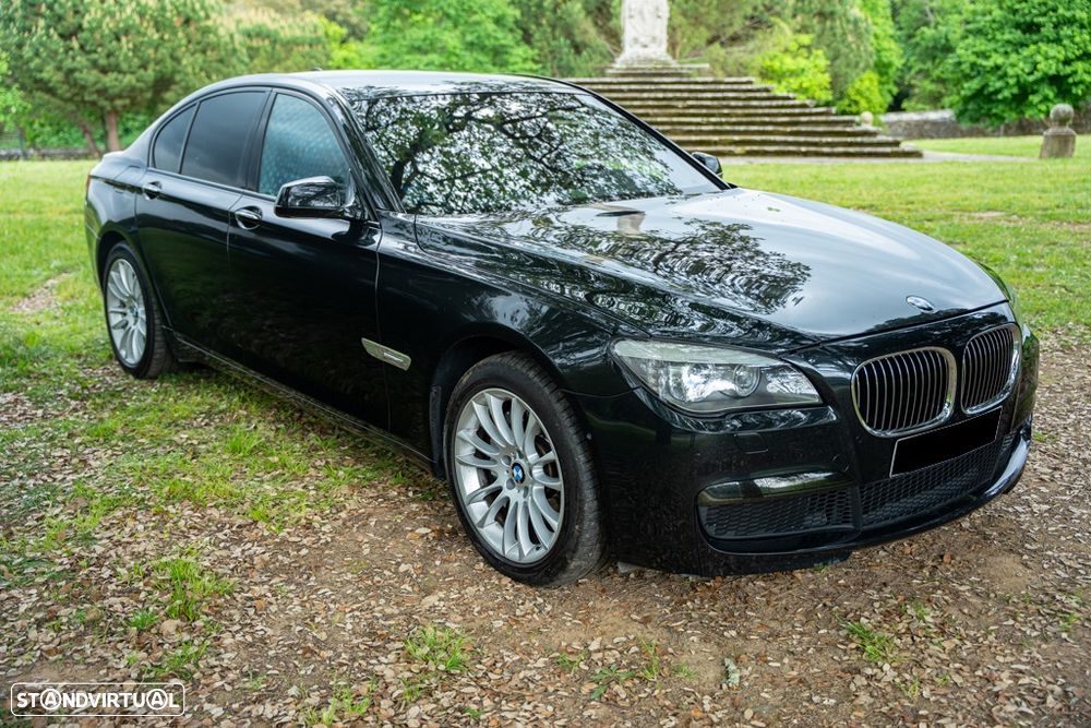 BMW 740 d Pack M - 8