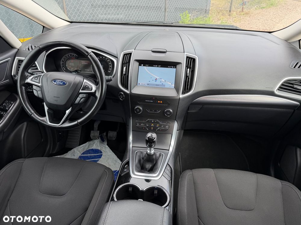 Ford S-Max - 9