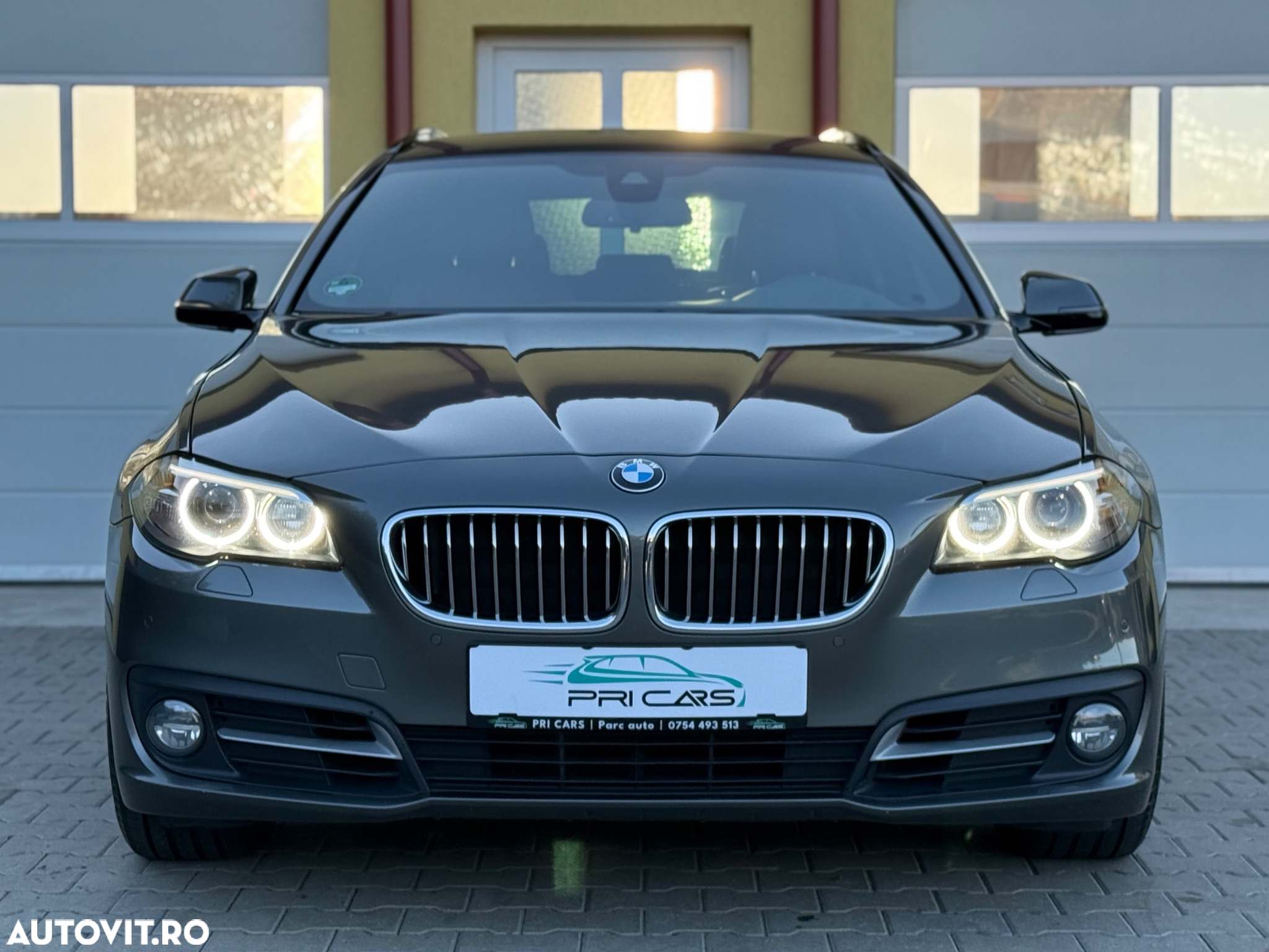 BMW Seria 5 525d Touring Aut. - 40