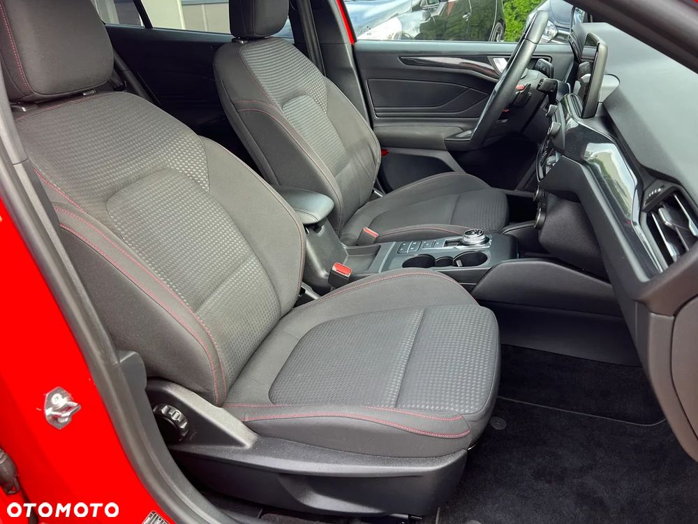Ford Focus 1.5 EcoBlue ST-Line - 23