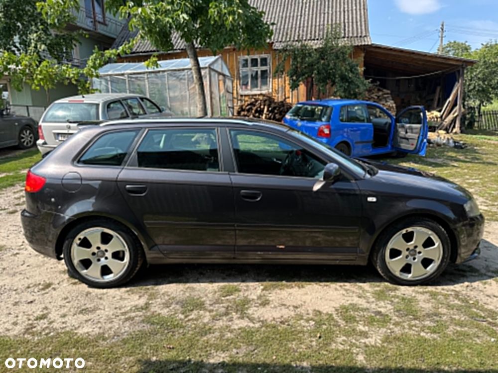 Audi A3 Sportback 2.0 TDI DPF Ambiente - 4