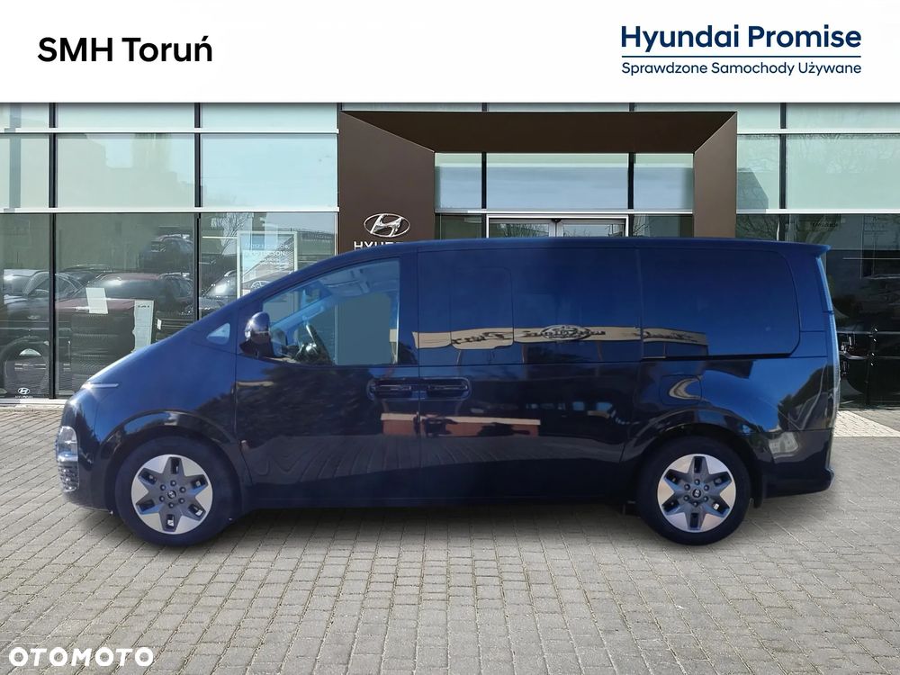 Hyundai Staria 1.6 T-GDI HEV Smart VIP - 2