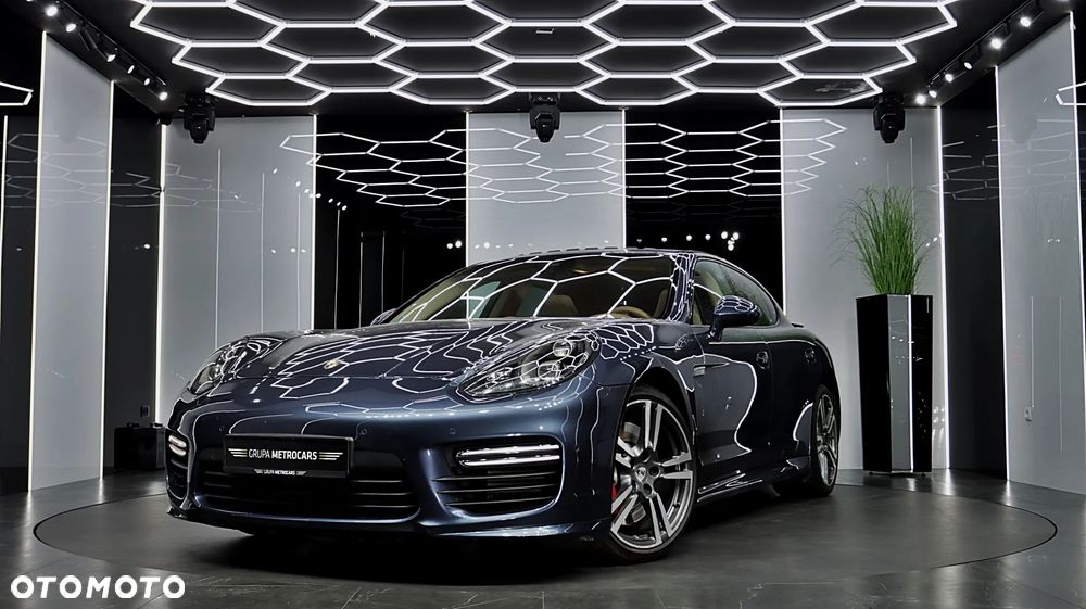 Porsche Panamera GTS - 2