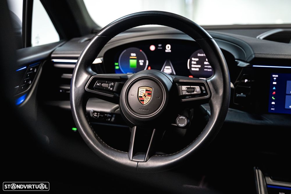 Porsche Macan Electric - 22