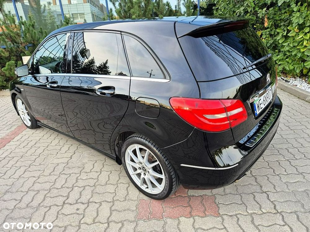 Mercedes-Benz Klasa B 180 - 18