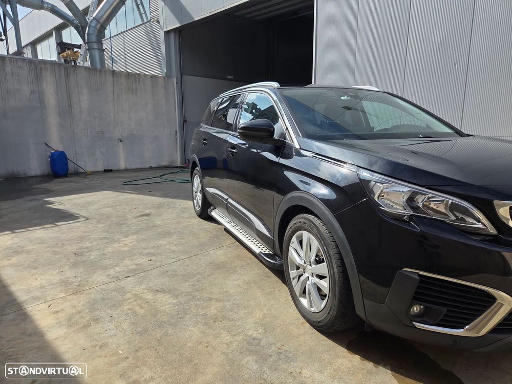 Peugeot 5008 - 8