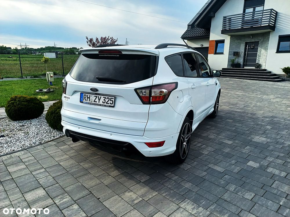 Ford Kuga 2.0 TDCi 2x4 ST-Line - 26