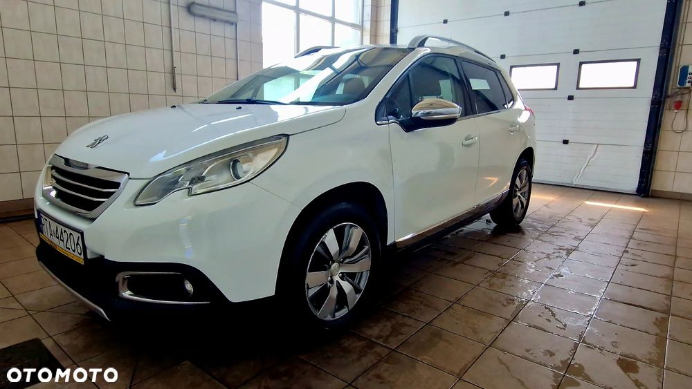 Peugeot 2008 1.6 e-HDi Allure S&S - 2
