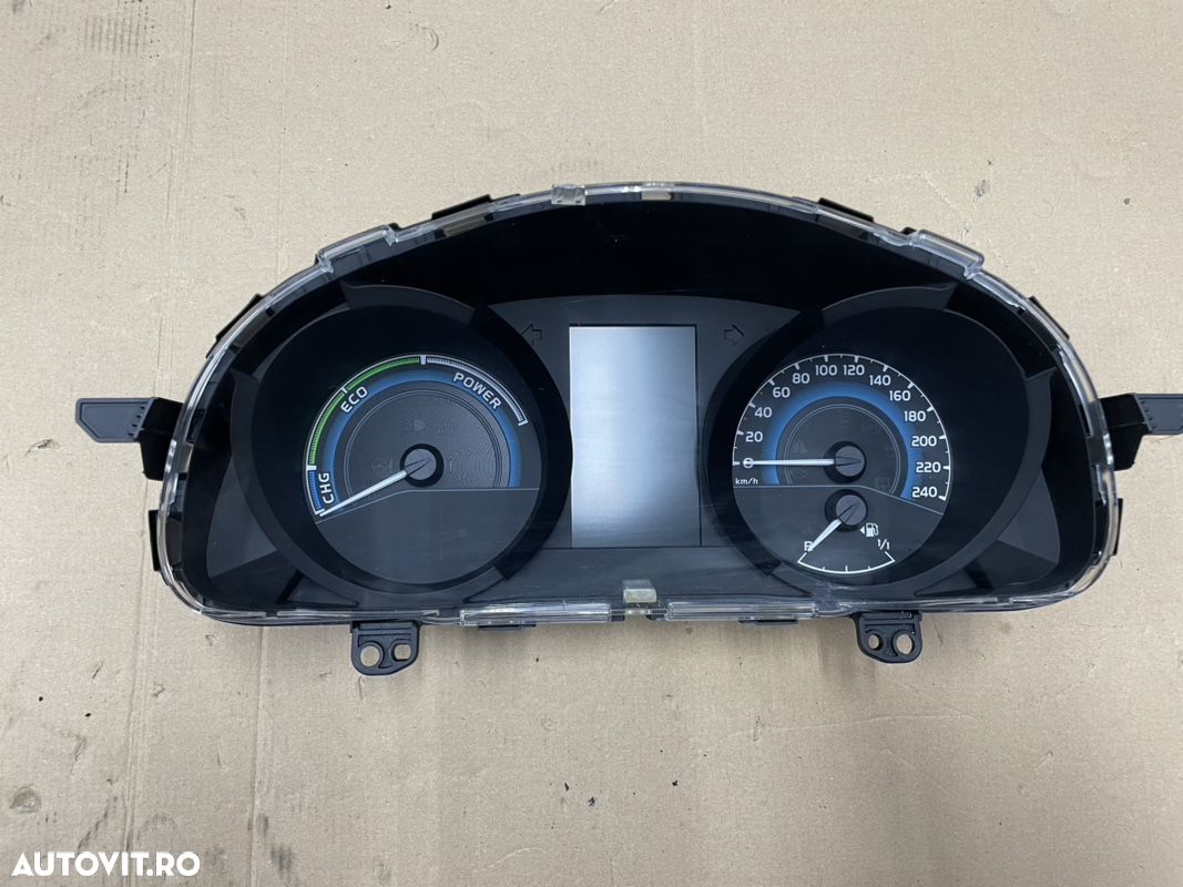 Ceasuri bord , kilometraj TOYOTA AURIS hybrid cu display color an 2016 - 1
