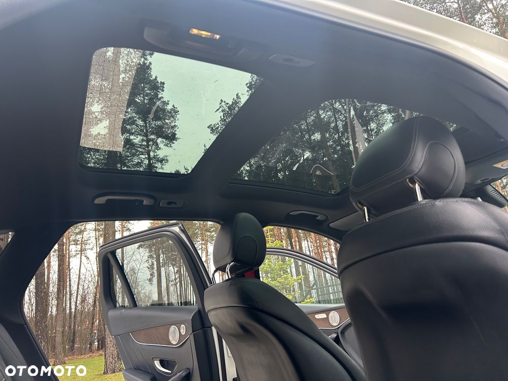 Mercedes-Benz GLC - 12