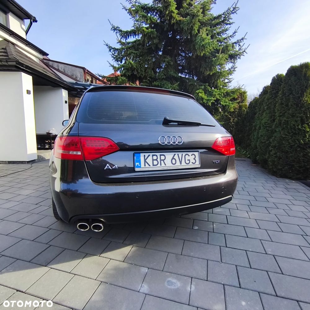 Audi A4 Avant - 4