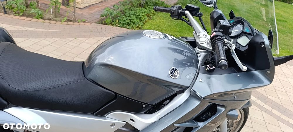 Yamaha FJR - 19