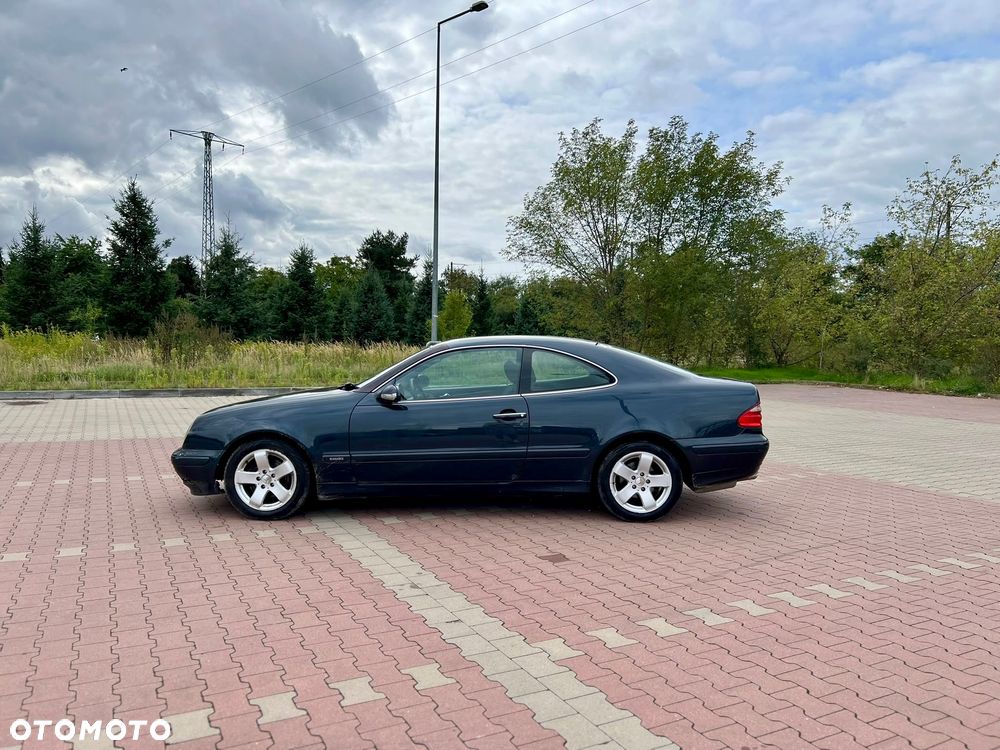 Mercedes-Benz CLK - 11