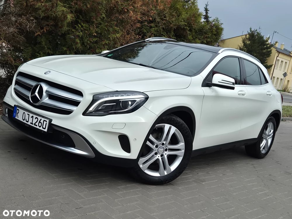 Mercedes-Benz GLA 200 Urban - 3