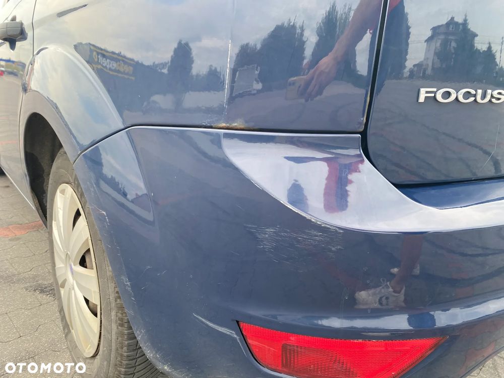 Ford Focus 1.6 Ambiente - 22