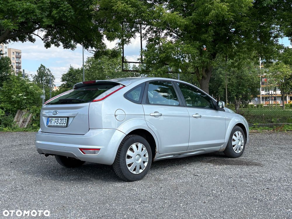 Ford Focus 1.6 16V Ambiente - 3