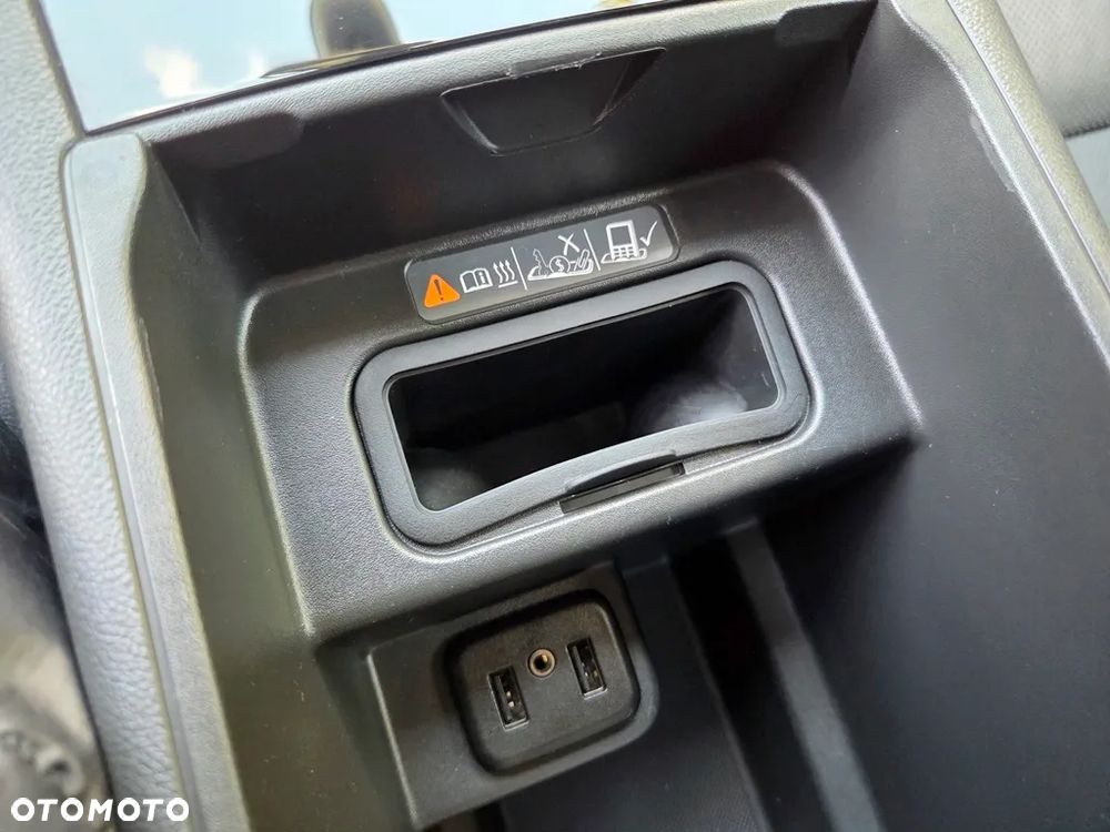 Opel Insignia - 35
