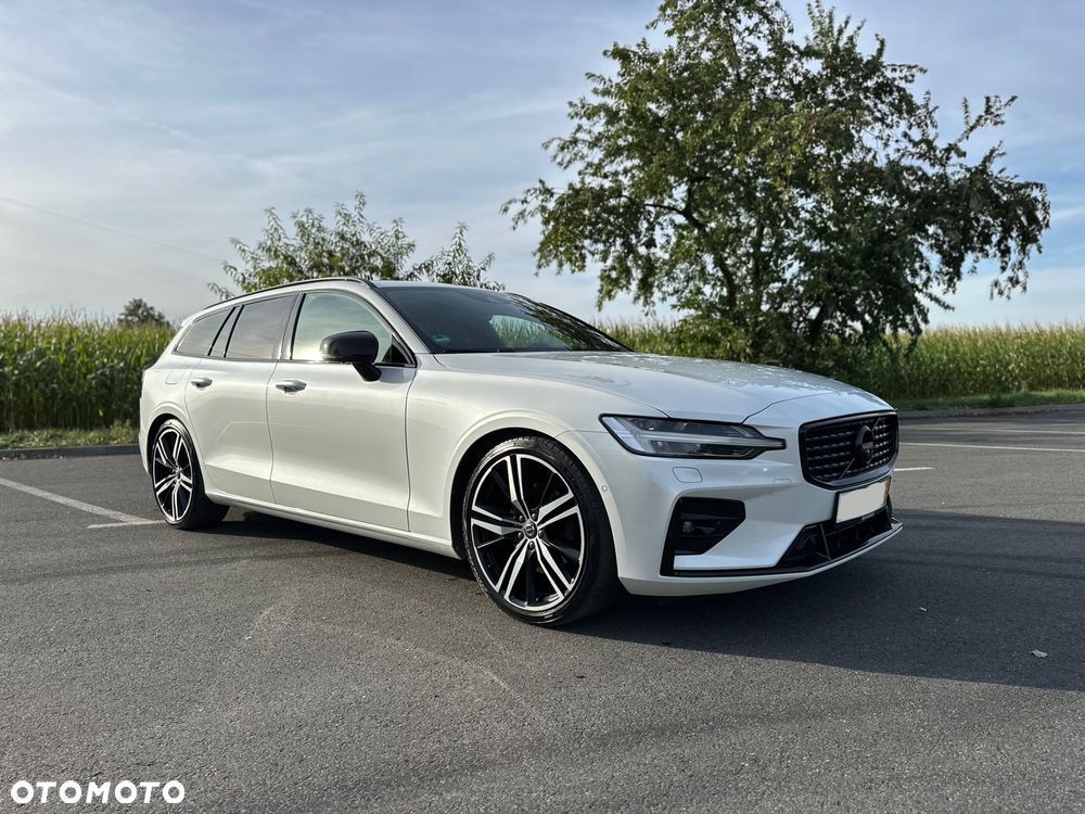 Volvo V60 D4 R-Design - 1