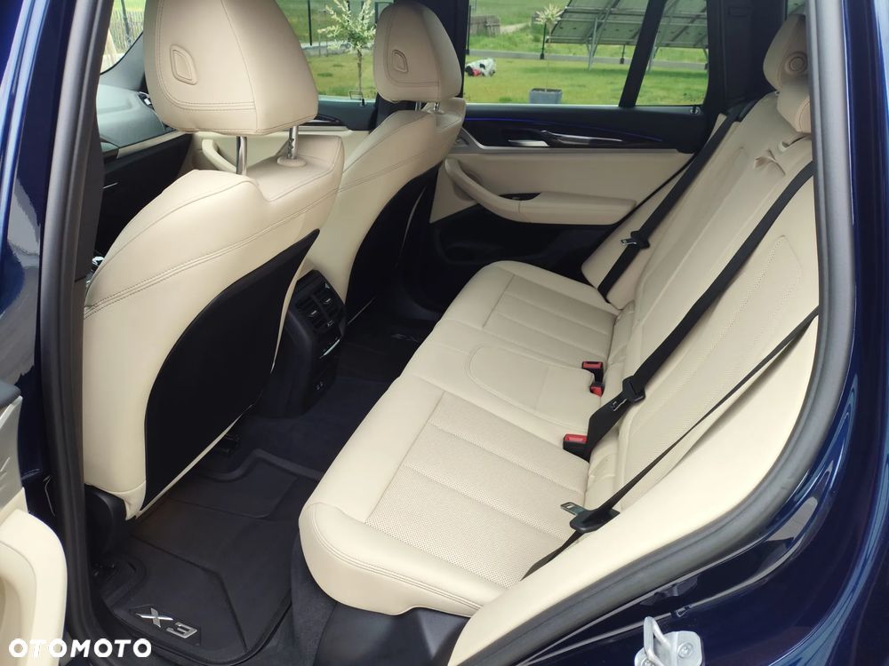 BMW X3 xDrive30i Luxury Line - 21