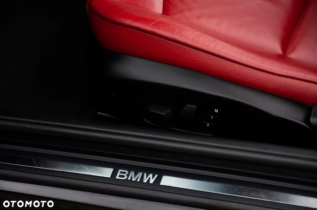 BMW Seria 3 320d DPF Blue Performance Edition Sport - 36