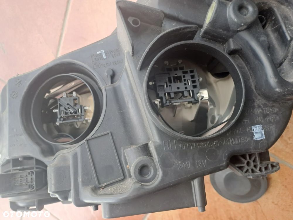 Ford Fokus MK3 lampy przednie EU i inne - 6