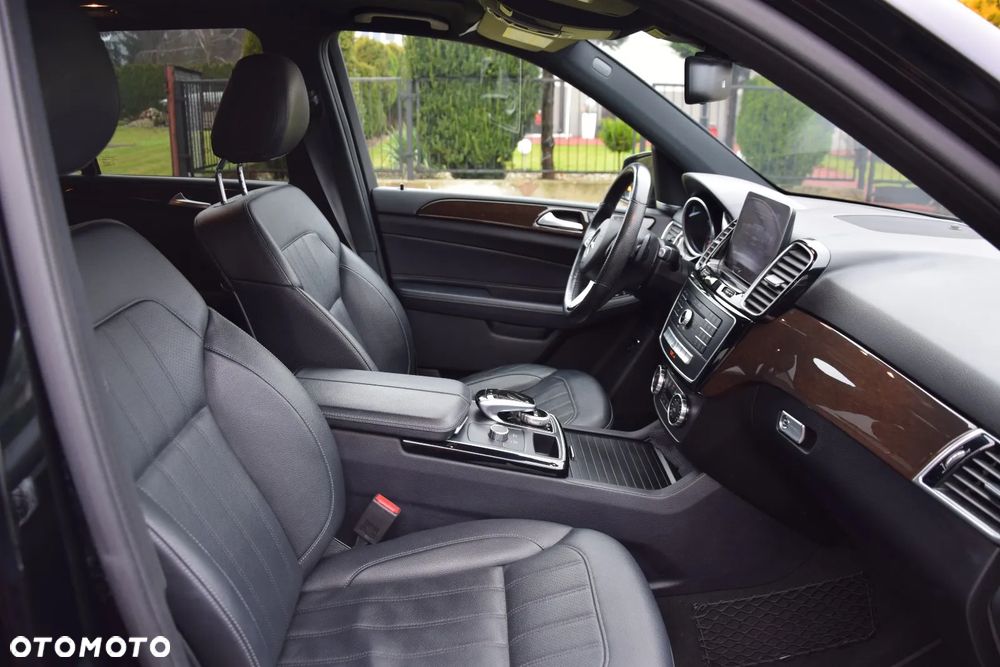 Mercedes-Benz GLE - 17