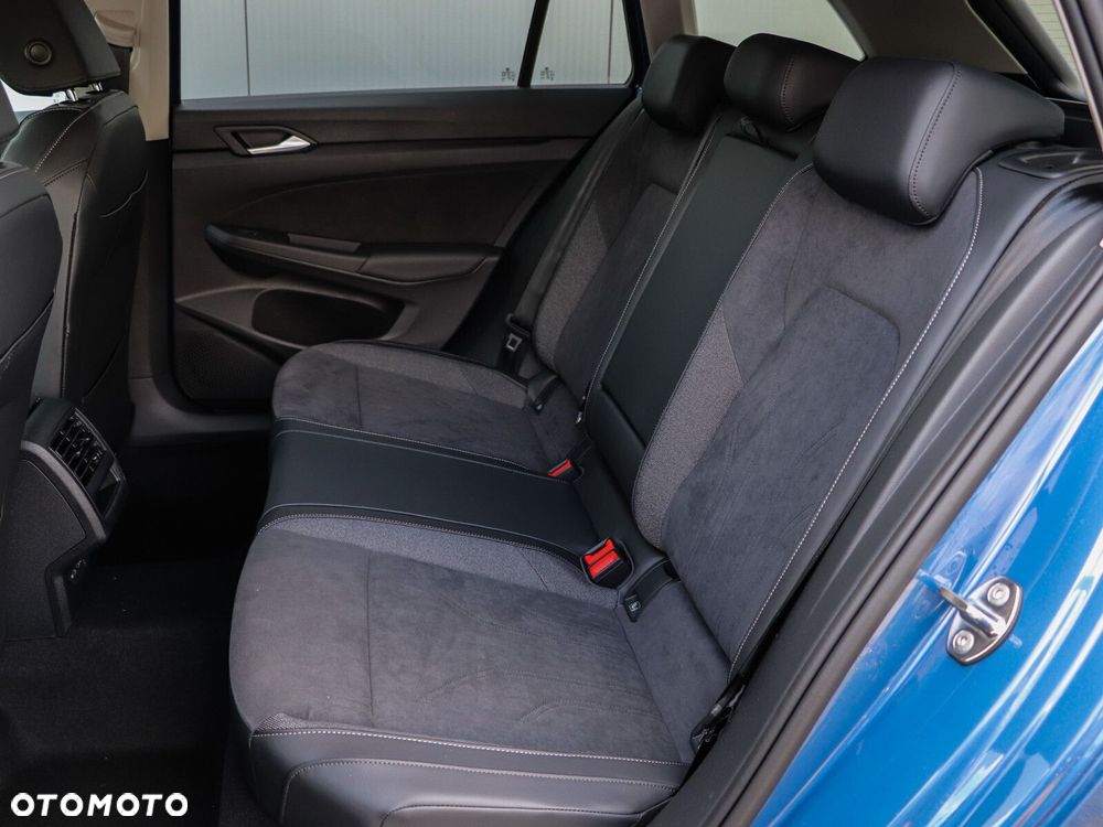 Volkswagen Golf - 11