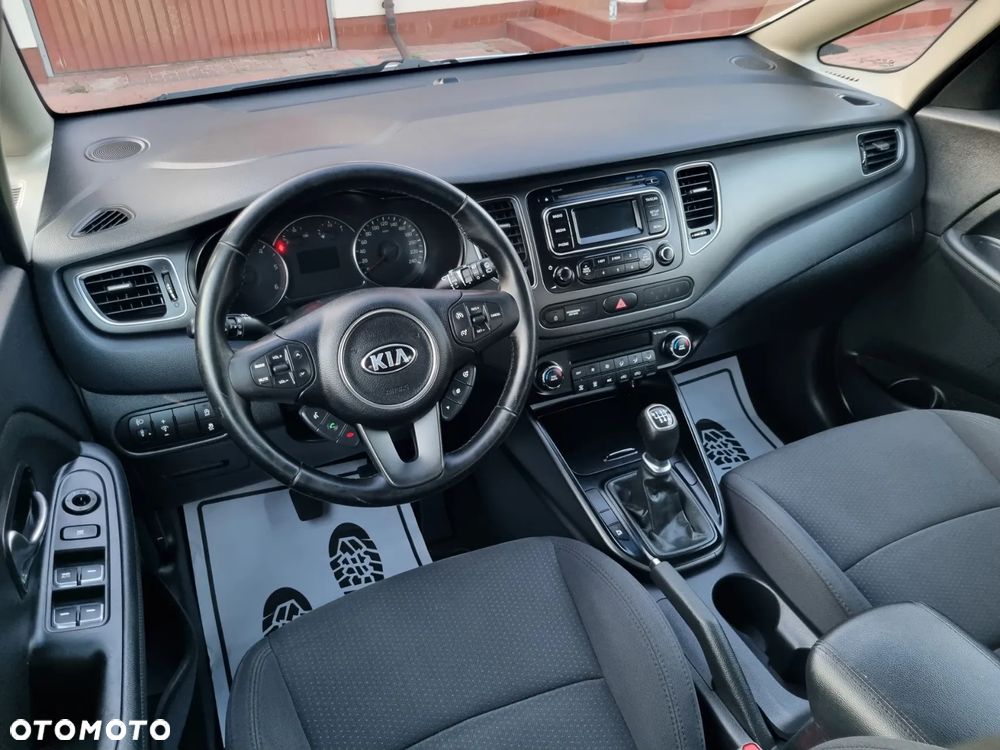 Kia Carens 1.7 CRDi M 7os - 23