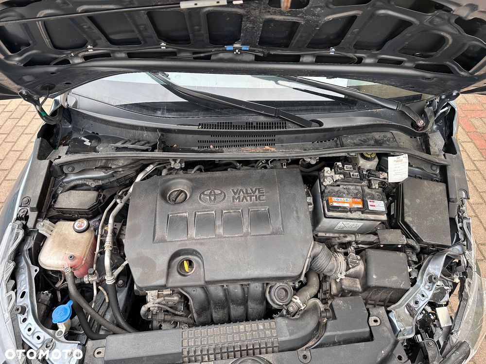 Toyota Corolla 1.6 Executive MS - 11