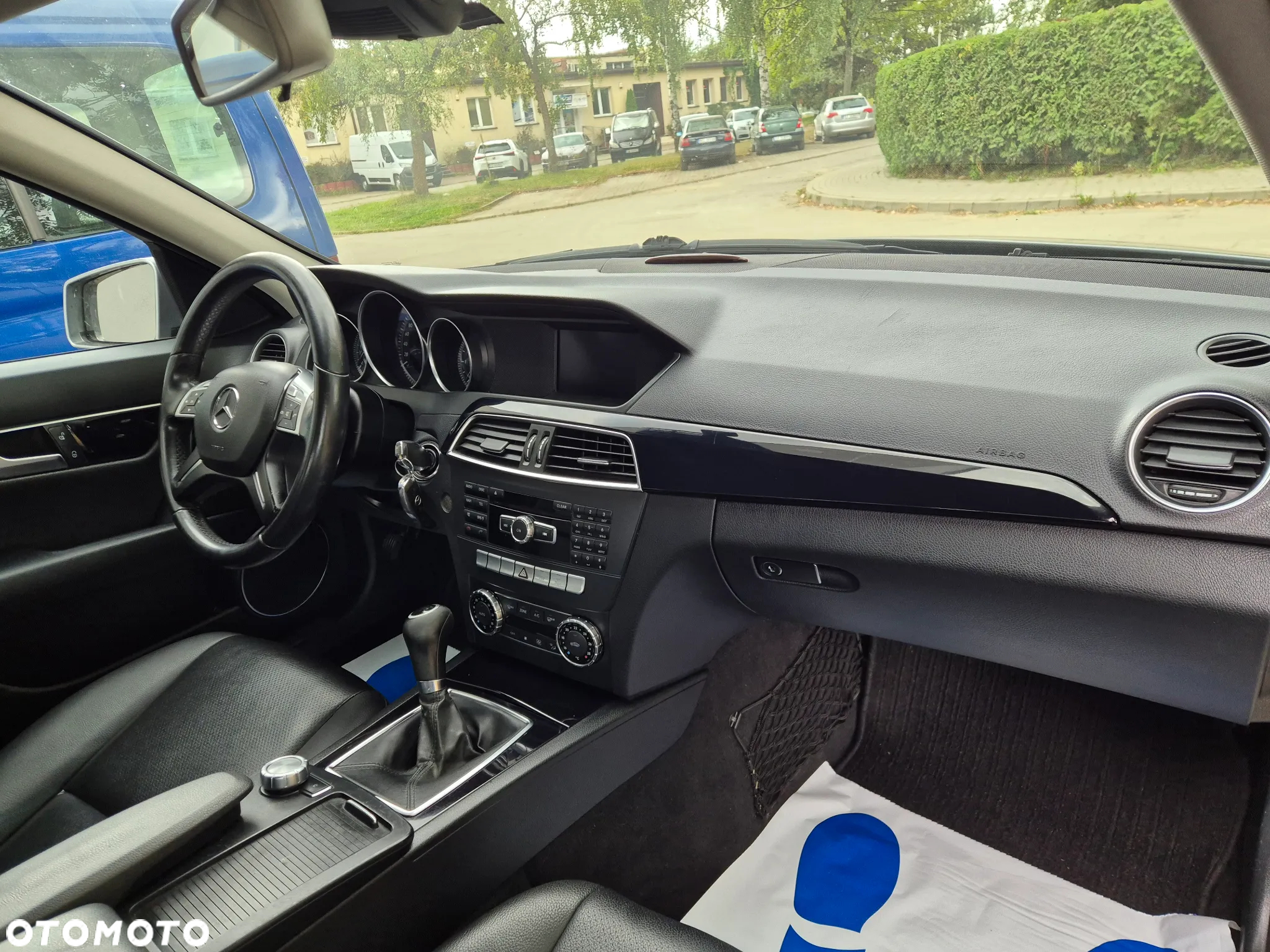 Mercedes-Benz Klasa C 200 CDI BlueEff Avantgarde - 12
