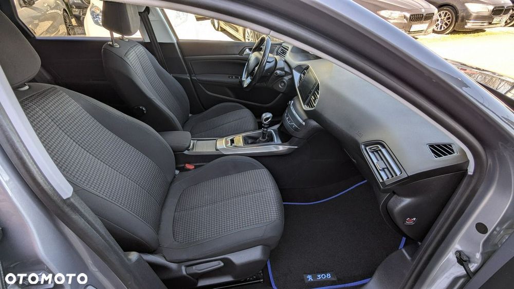 Peugeot 308 - 19