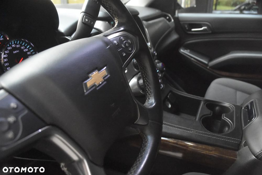 Chevrolet Suburban - 15