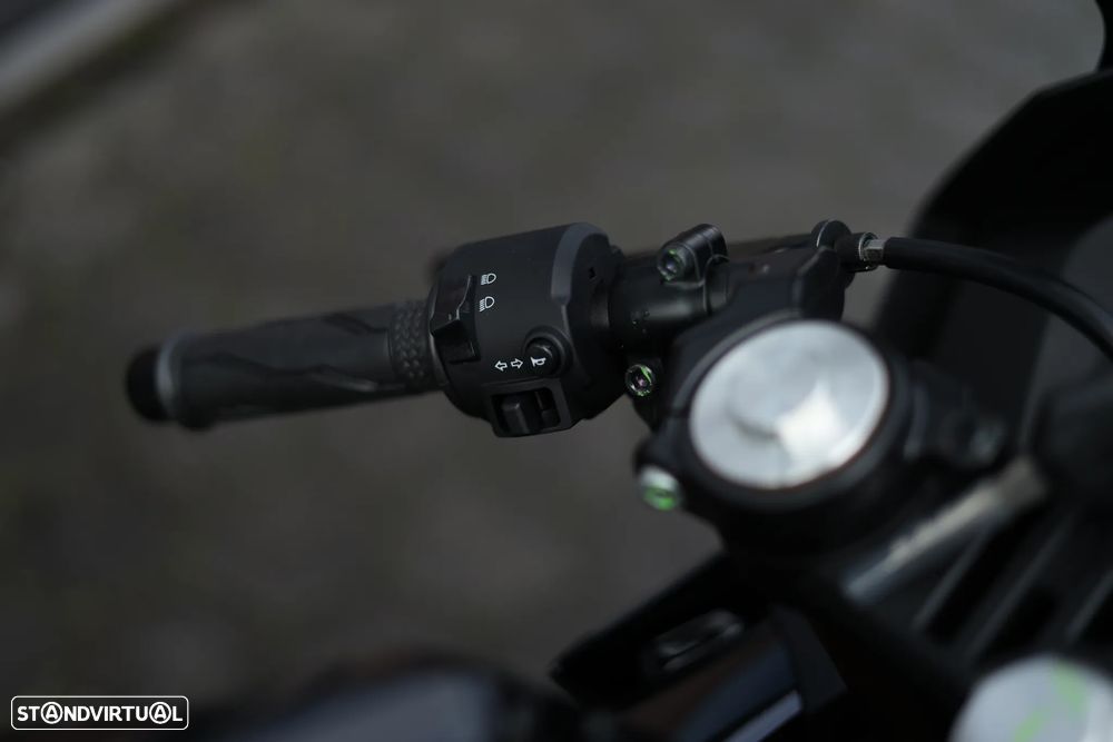 Yamaha YZF R-125 - 14