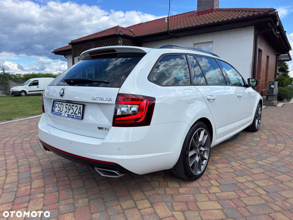 Skoda Octavia 2.0 TDI DSG RS - 15