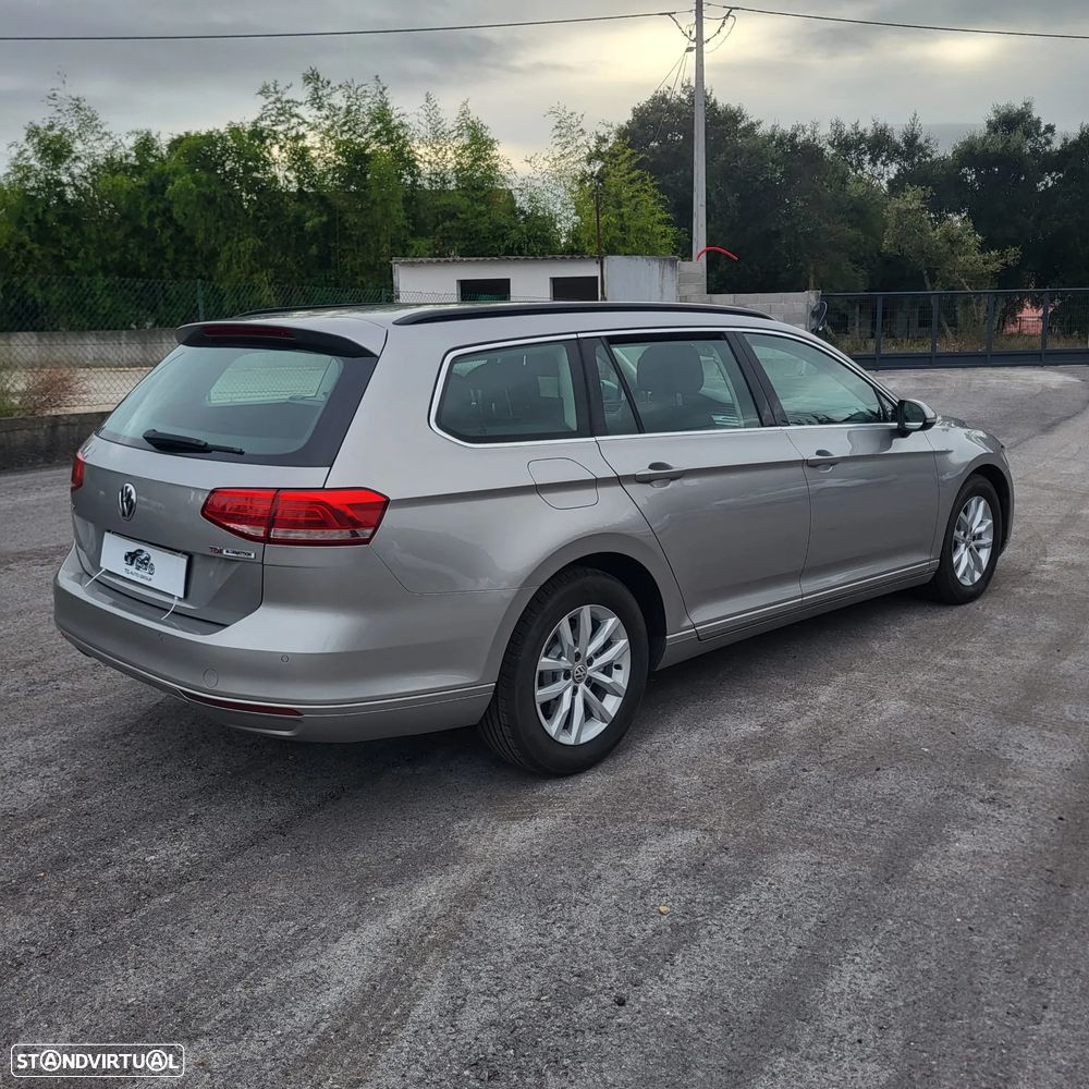 VW Passat Variant 1.6 TDI BlueMotion - 18