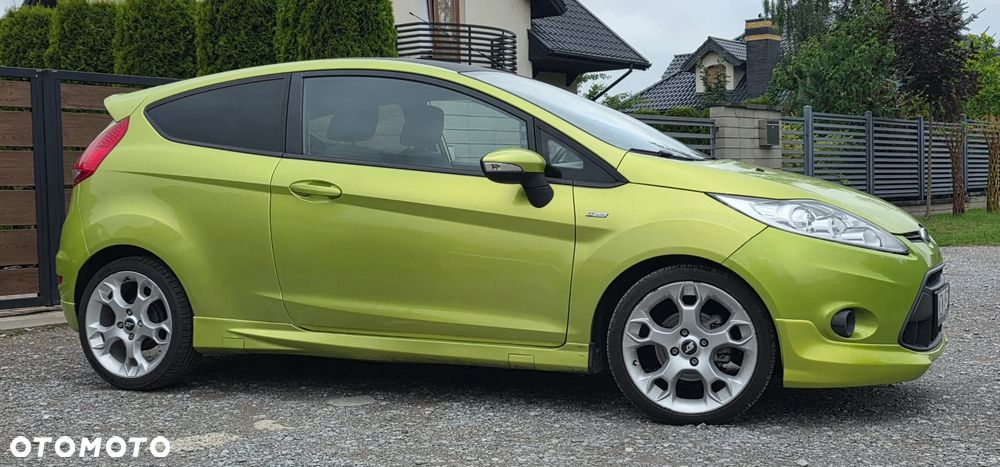 Ford Fiesta 1.6 Sport - 12