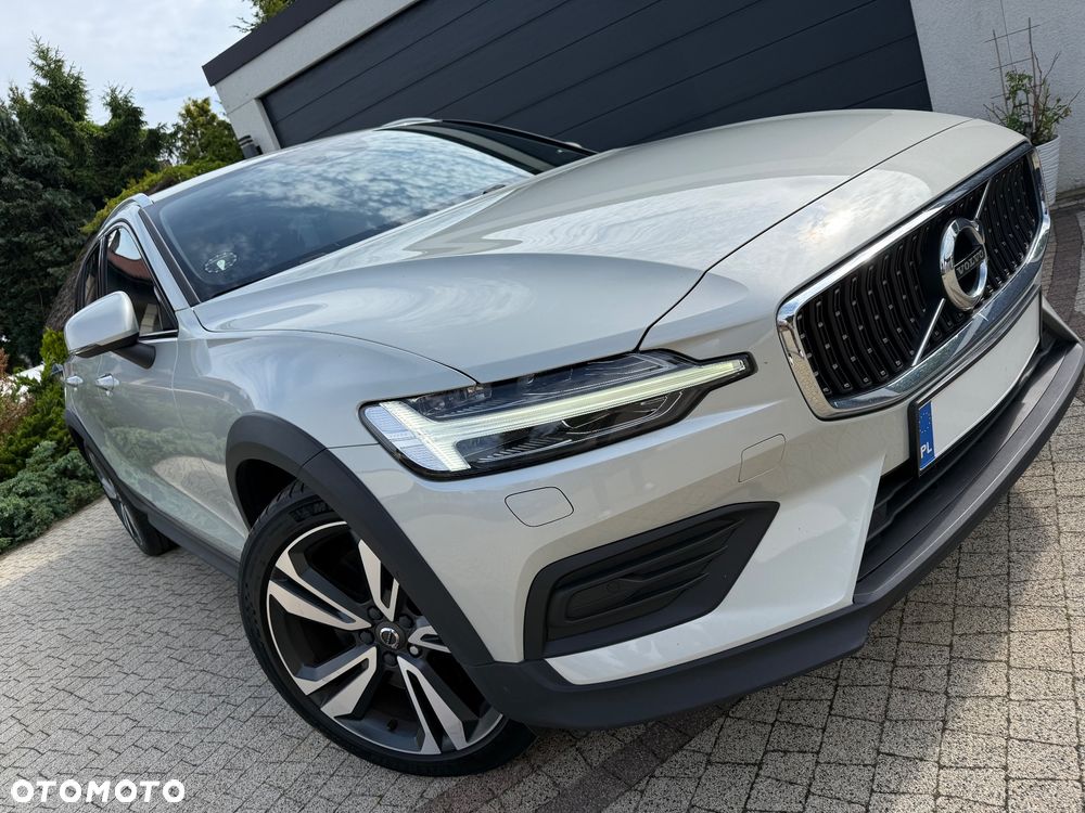 Volvo V60 Cross Country D4 AWD Geartronic Pro - 2